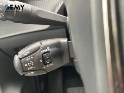 Photo 19 Peugeot 208  Electrique 50 kWh 136ch