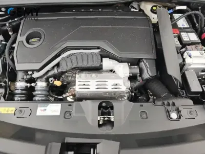 Photo 11 Peugeot 2008  Hybrid 145 e-DCS6