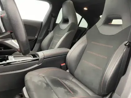 Photo 36 Mercedes CLA  Coupé 200 d 8G-DCT