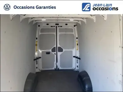 Photo 31 Volkswagen Crafter  VAN 35 L4H3 2.0 TDI 140 CH BVA