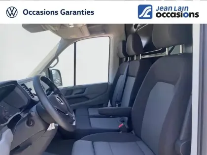 Photo 38 Volkswagen Crafter  VAN 35 L4H3 2.0 TDI 140 CH BVA