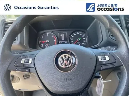 Photo 33 Volkswagen Crafter  VAN 35 L4H3 2.0 TDI 140 CH BVA