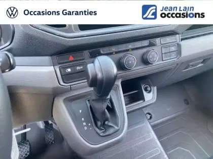 Photo 37 Volkswagen Crafter  VAN 35 L4H3 2.0 TDI 140 CH BVA