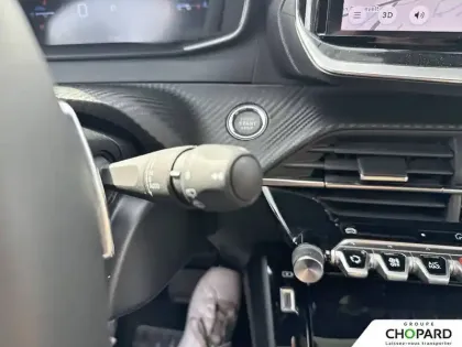 Photo 9 Peugeot 2008  Hybrid 136 e-DCS6