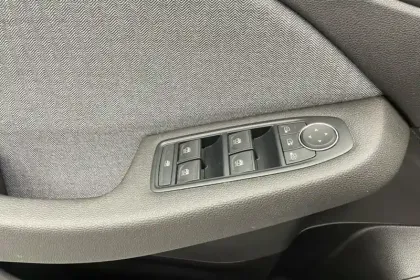 Photo 18 Renault Clio  E-Tech full hybrid 145