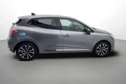 Photo 6 Renault Clio  E-Tech full hybrid 145
