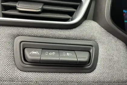 Photo 19 Renault Clio  E-Tech full hybrid 145