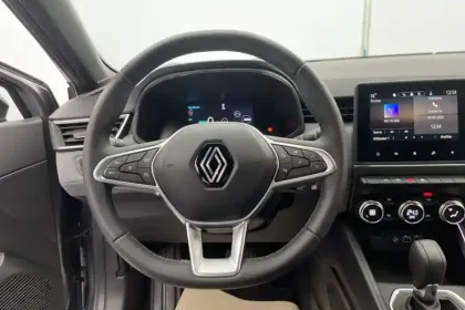 Photo 10 Renault Clio  E-Tech full hybrid 145