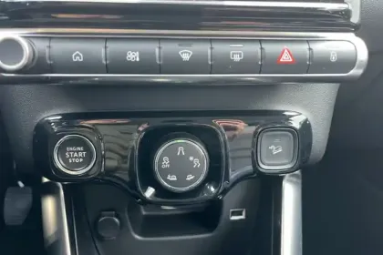 Photo 16 Citroën C3 Aircross  PureTech 110 S&S BVM6