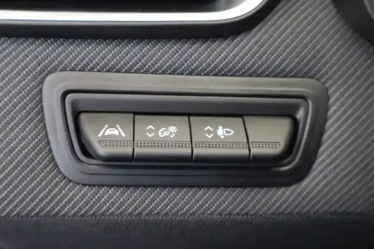 Photo 15 Renault Clio  E-Tech full hybrid 145