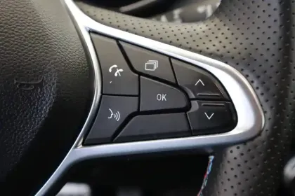 Photo 14 Renault Clio  E-Tech full hybrid 145