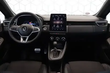 Photo 23 Renault Clio  E-Tech full hybrid 145