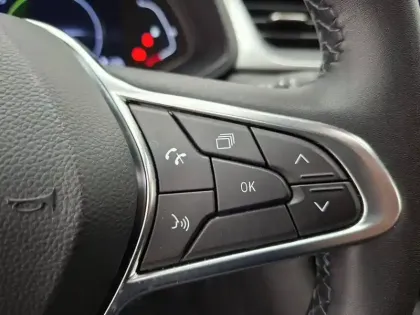 Photo 43 Renault Captur  E-Tech hybride 145