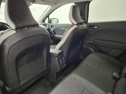 Photo 36 Renault Captur  E-Tech hybride 145