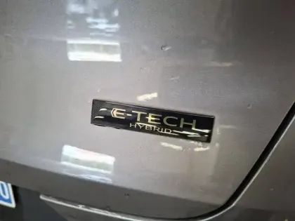 Photo 20 Renault Captur  E-Tech hybride 145