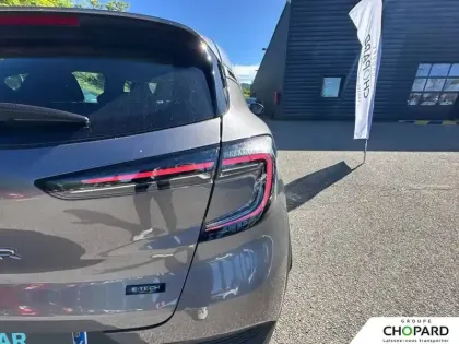 Photo 22 Renault Captur  E-Tech full hybrid 145 ch