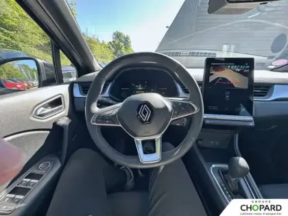 Photo 15 Renault Captur  E-Tech full hybrid 145 ch