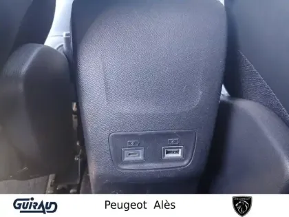 Photo 13 Peugeot 208  Hybrid 136 e-DCS6