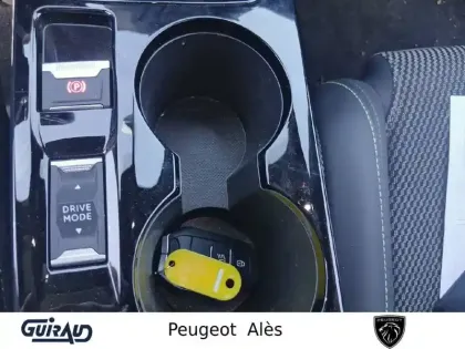 Photo 14 Peugeot 208  Hybrid 136 e-DCS6