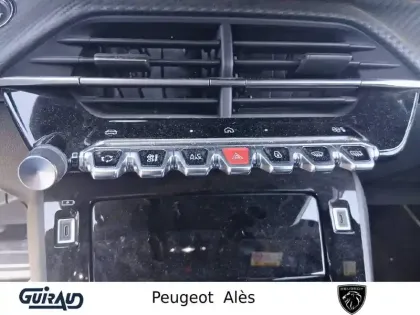 Photo 15 Peugeot 208  Hybrid 136 e-DCS6