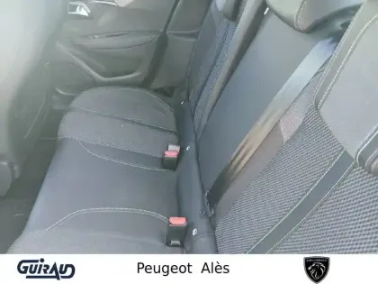 Photo 9 Peugeot 208  Hybrid 136 e-DCS6