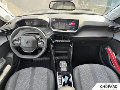 Photo 11 Peugeot 208  Electrique 54 kWh 156ch
