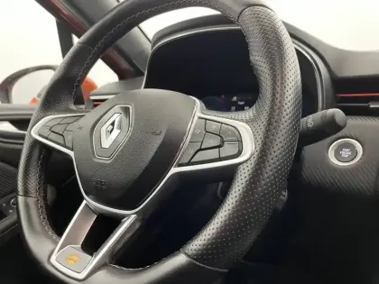 Photo 86 Renault Clio  E-Tech 140 - 21N