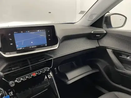 Photo 56 Peugeot 2008  PureTech 100 S&S BVM6