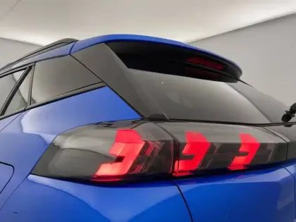 Photo 59 Peugeot 2008  PureTech 100 S&S BVM6