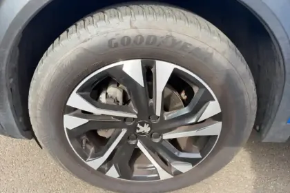 Photo 14 Peugeot 2008  PureTech 100 S&S BVM6