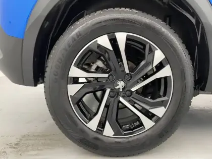Photo 48 Peugeot 2008  PureTech 100 S&S BVM6