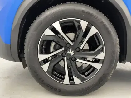 Photo 50 Peugeot 2008  PureTech 100 S&S BVM6