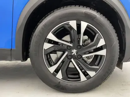 Photo 47 Peugeot 2008  PureTech 100 S&S BVM6
