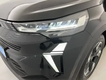 Photo 34 Renault Symbioz  E-Tech full hybrid 145