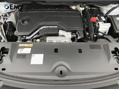 Photo 11 Peugeot 5008  Hybrid 145 ch e-DCS6
