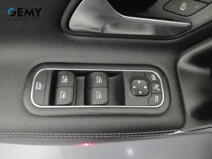 Photo 34 Mercedes CLA  Coupé 180 d