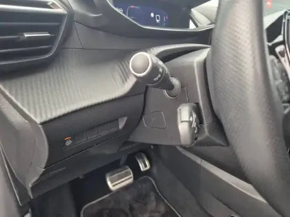 Photo 37 Peugeot 208  Electrique 50 kWh 136ch
