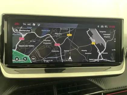 Photo 51 Peugeot 208  PureTech 100 S&S BVM6