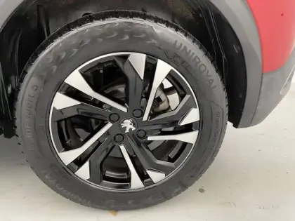 Photo 15 Peugeot 2008  PureTech 130 S&S BVM6