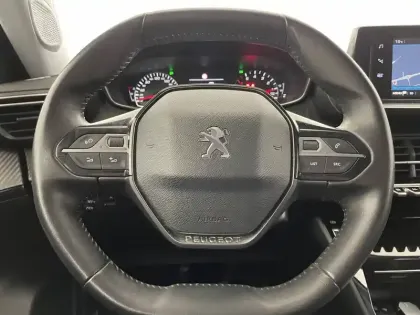 Photo 22 Peugeot 2008  PureTech 130 S&S BVM6