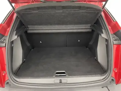 Photo 12 Peugeot 2008  PureTech 130 S&S BVM6