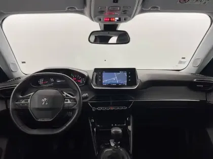 Photo 29 Peugeot 2008  PureTech 130 S&S BVM6