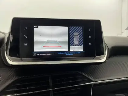 Photo 25 Peugeot 2008  PureTech 130 S&S BVM6