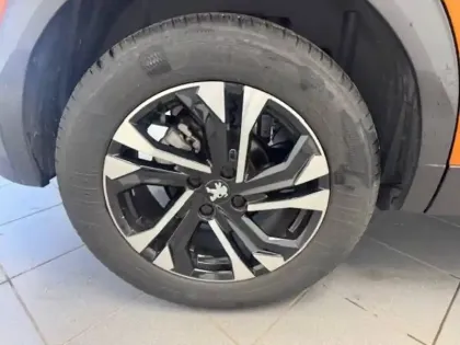 Photo 32 Peugeot 2008  PureTech 130 S&S BVM6