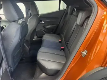Photo 24 Peugeot 2008  PureTech 130 S&S BVM6