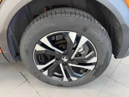 Photo 29 Peugeot 2008  PureTech 130 S&S BVM6