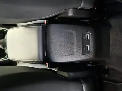 Photo 58 Peugeot 2008  PureTech 130 S&S BVM6