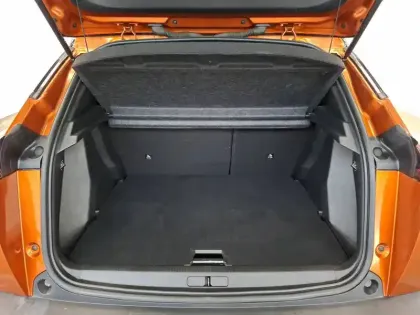 Photo 41 Peugeot 2008  PureTech 130 S&S BVM6