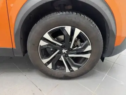Photo 31 Peugeot 2008  PureTech 130 S&S BVM6