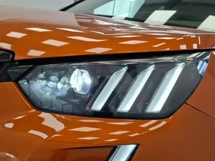 Photo 55 Peugeot 2008  PureTech 130 S&S BVM6